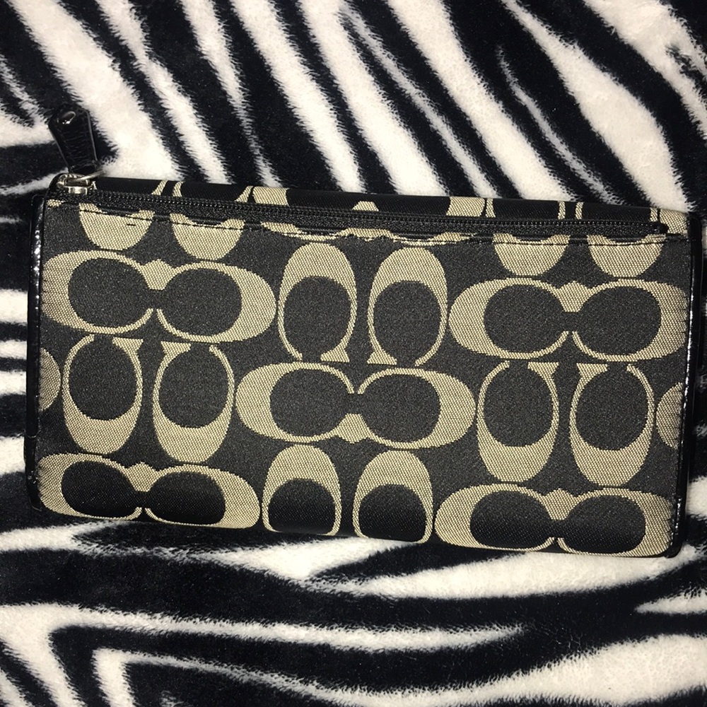 Coach Wallet - Picture 2 of 5